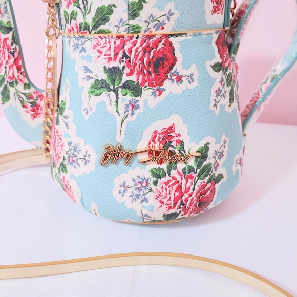 RARE HTF NWT Betsy Johnson Kitsch Partea Teapot Crossbody Bag Light Blue Floral - Picture 8 of 12